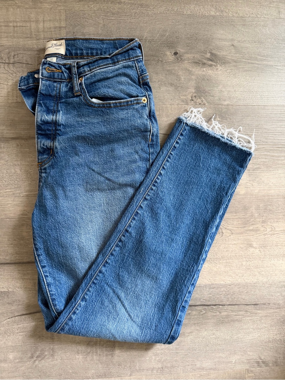 Universal Thread Blue High-Rise Frayed Hem Ankle Jeans
